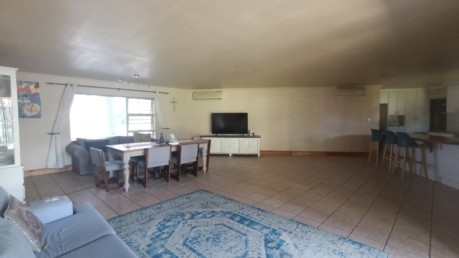 To Let 3 Bedroom Property for Rent in Rouxville Western Cape